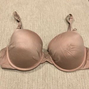 Victoria’s Secret fabulous lined Demi.